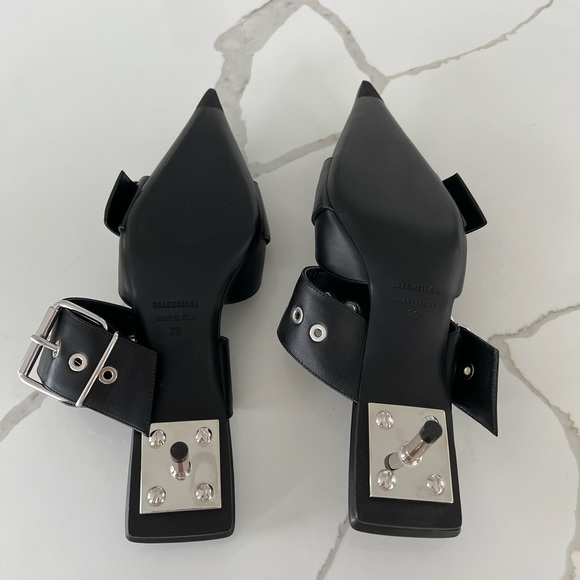 NEW Balenciaga Silver Metal Buckle Black Leather Knife Point Toe Mule 565428 - Picture 2 of 8